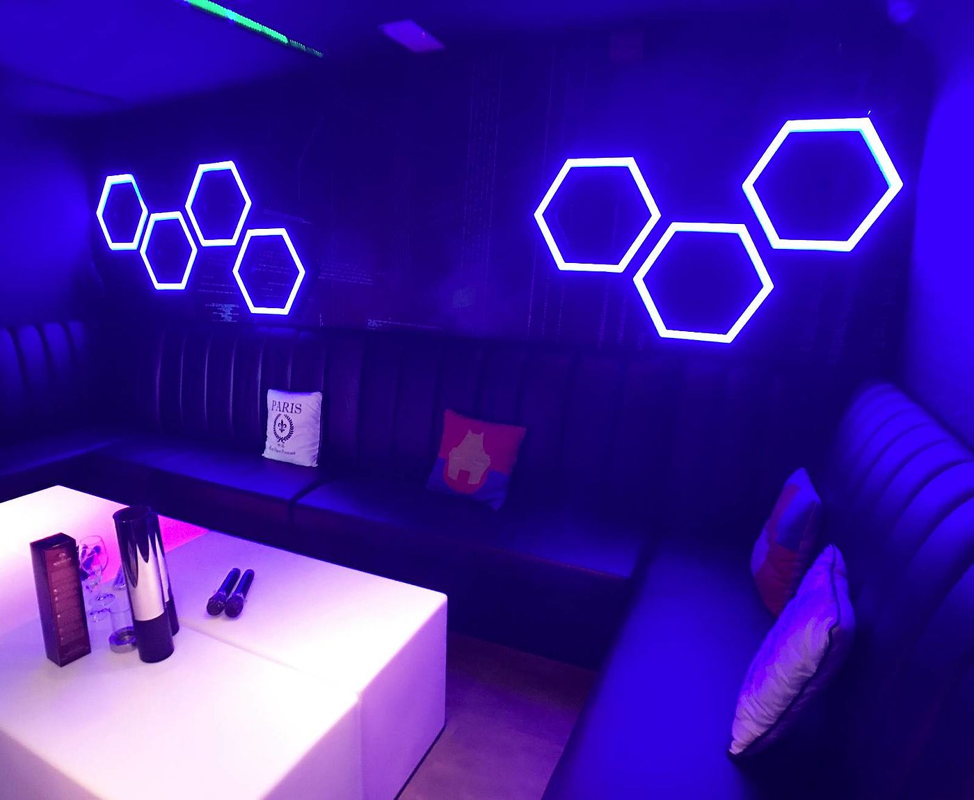 space，KTV，