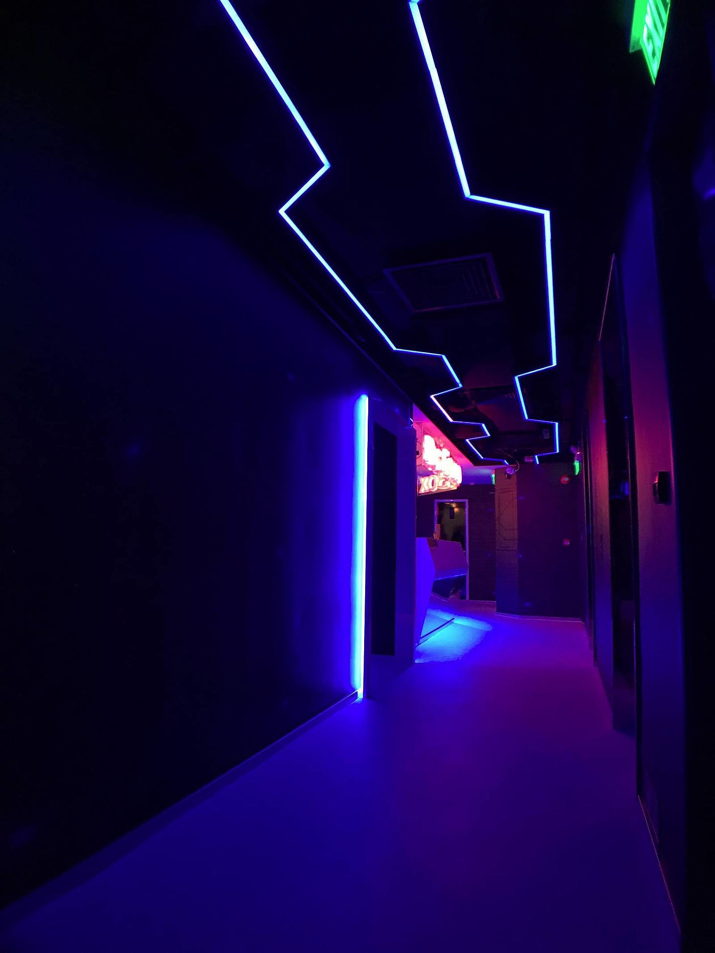 space，KTV，