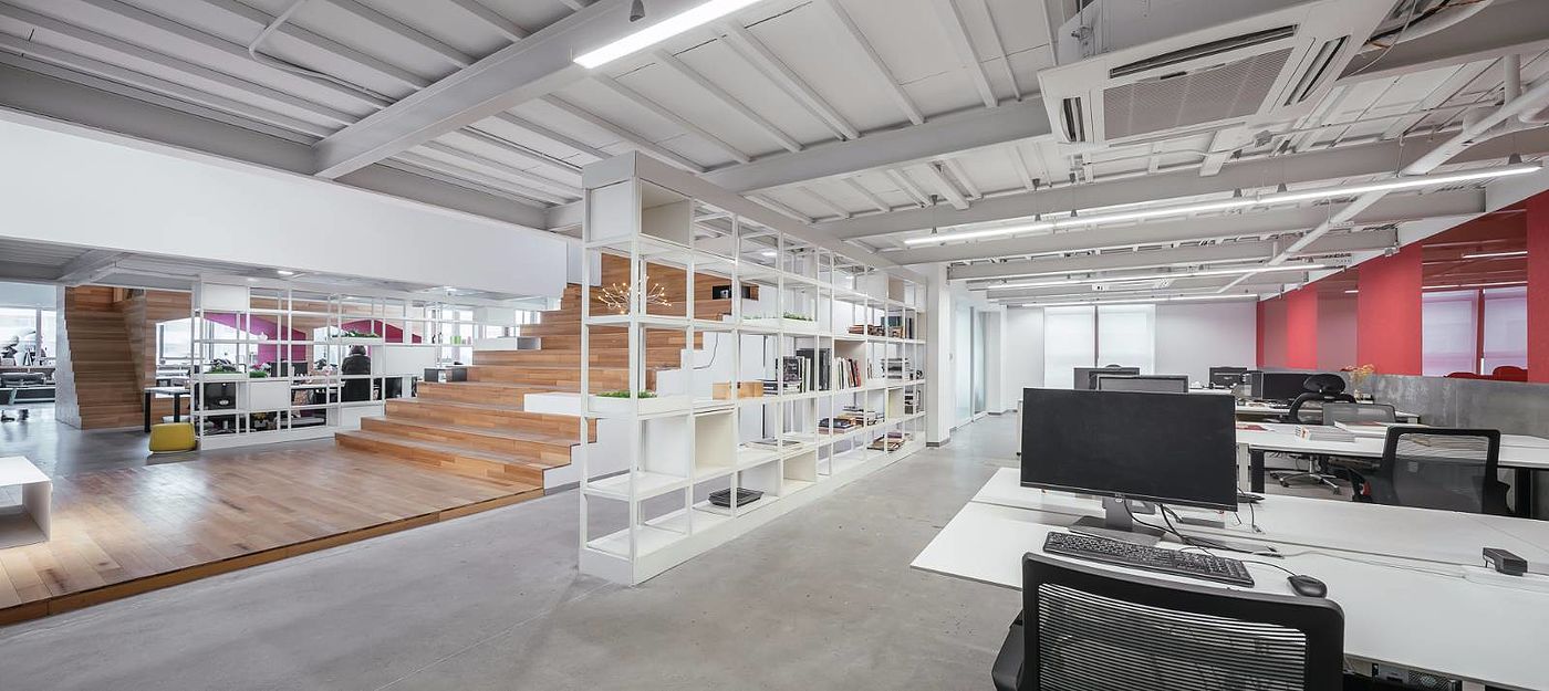 space，to work in an office，