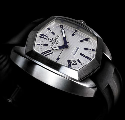 Wrist watch，wear，surface，