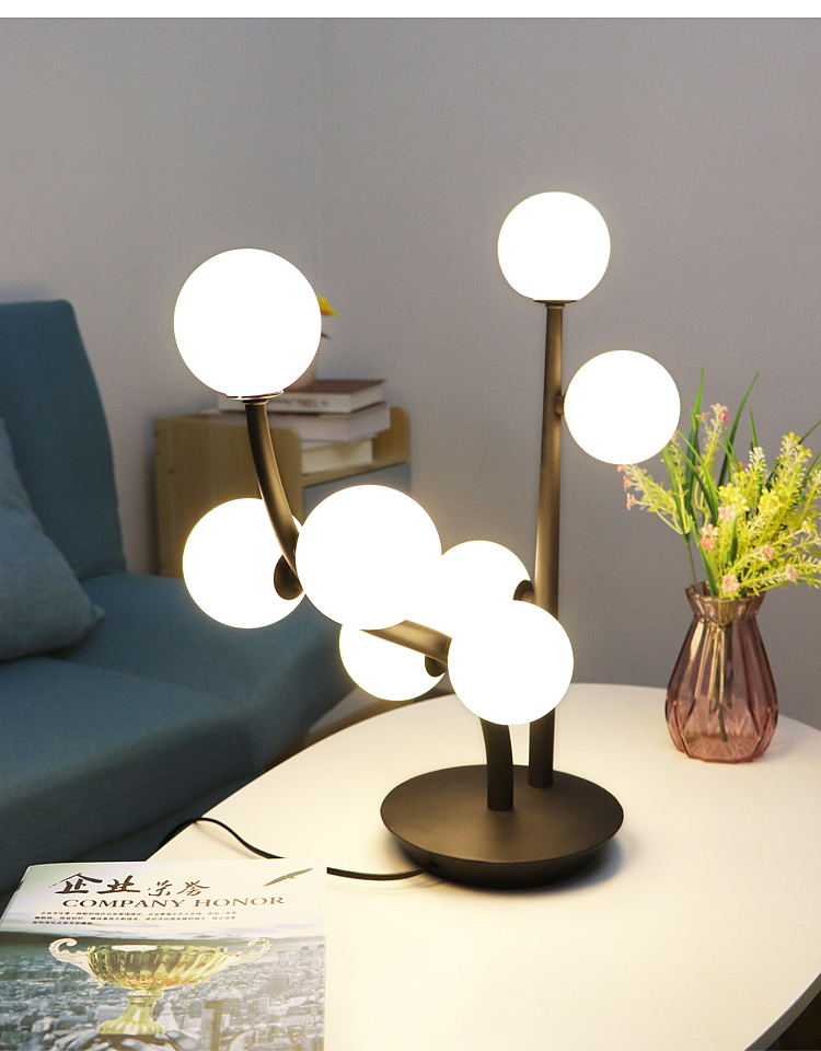 Decorative table lamp，