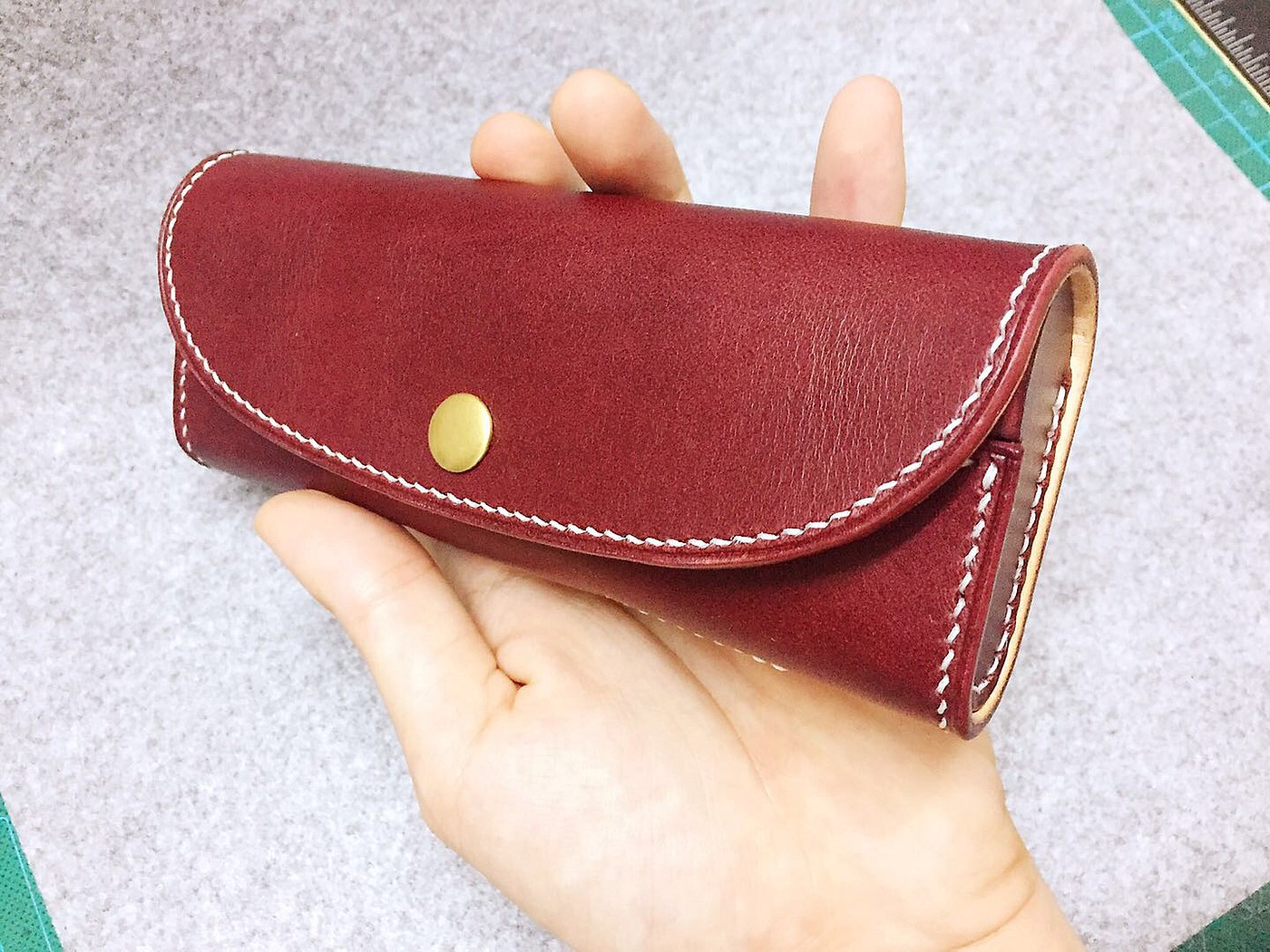 Handmade leather goods，Cultural creation，glasses case，