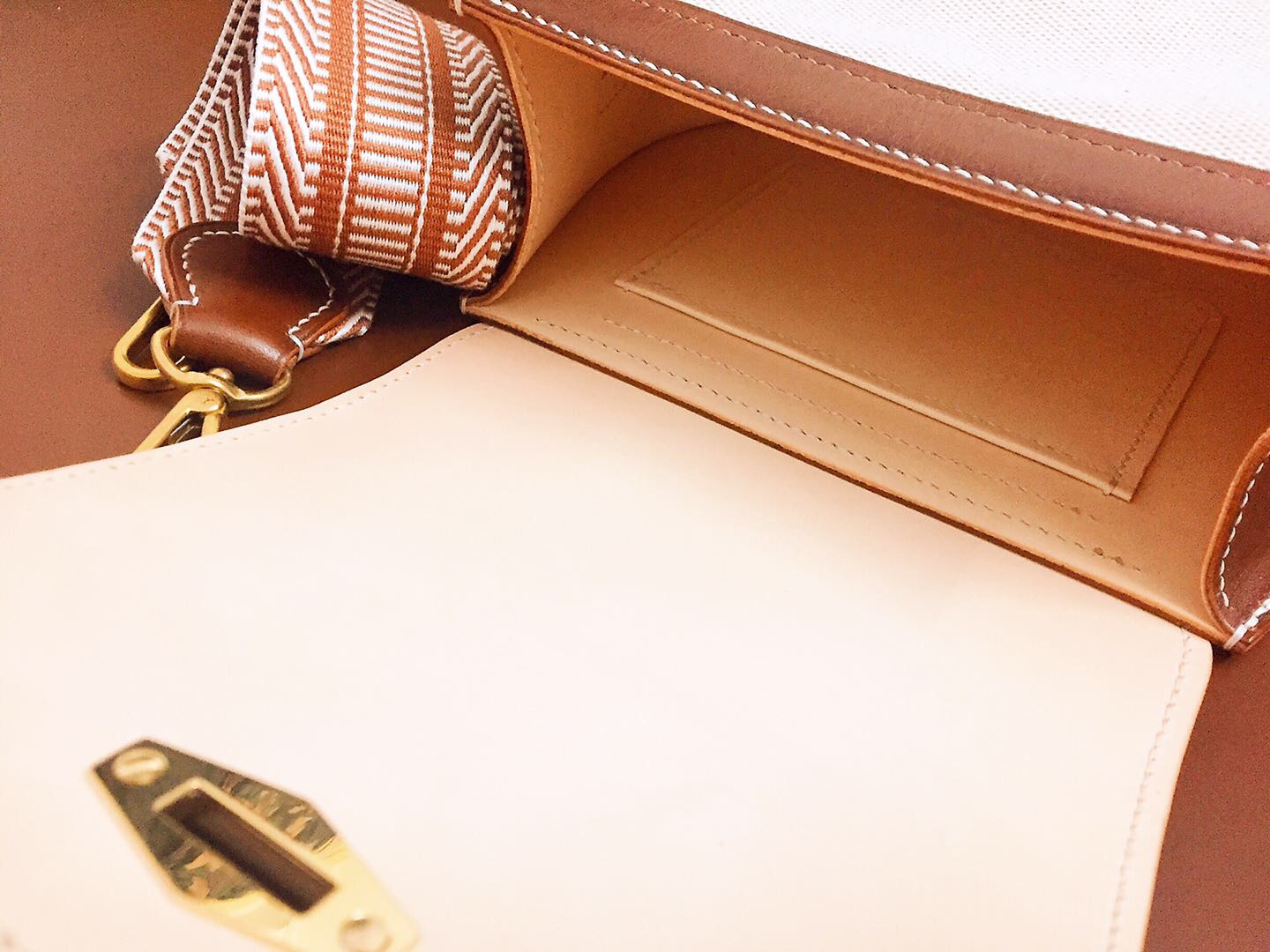 Handmade leather goods，Cultural creation，Bag，