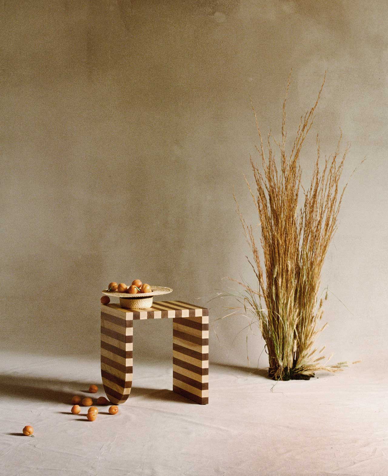 furniture，stripe，wooden ，Side table，screen，