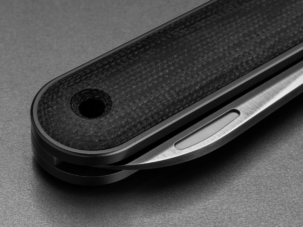 knife，Foldable，black，delicate，