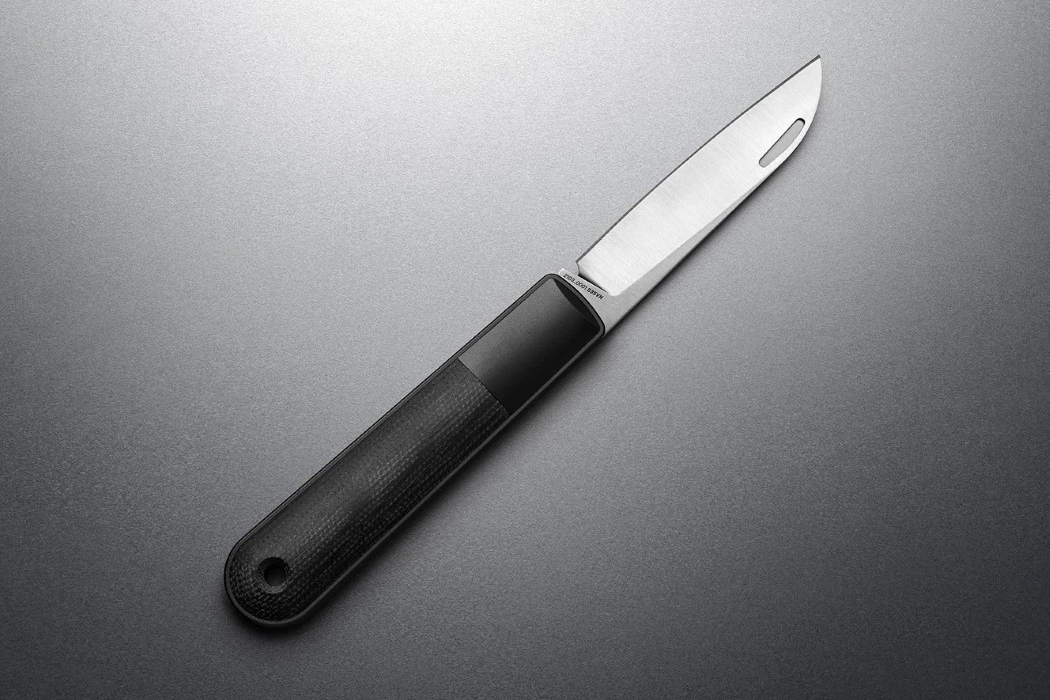 knife，Foldable，black，delicate，