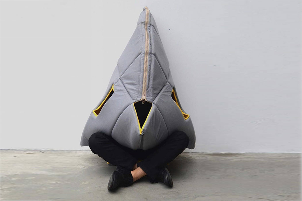 SharkMan，Wearable furniture，privacy，
