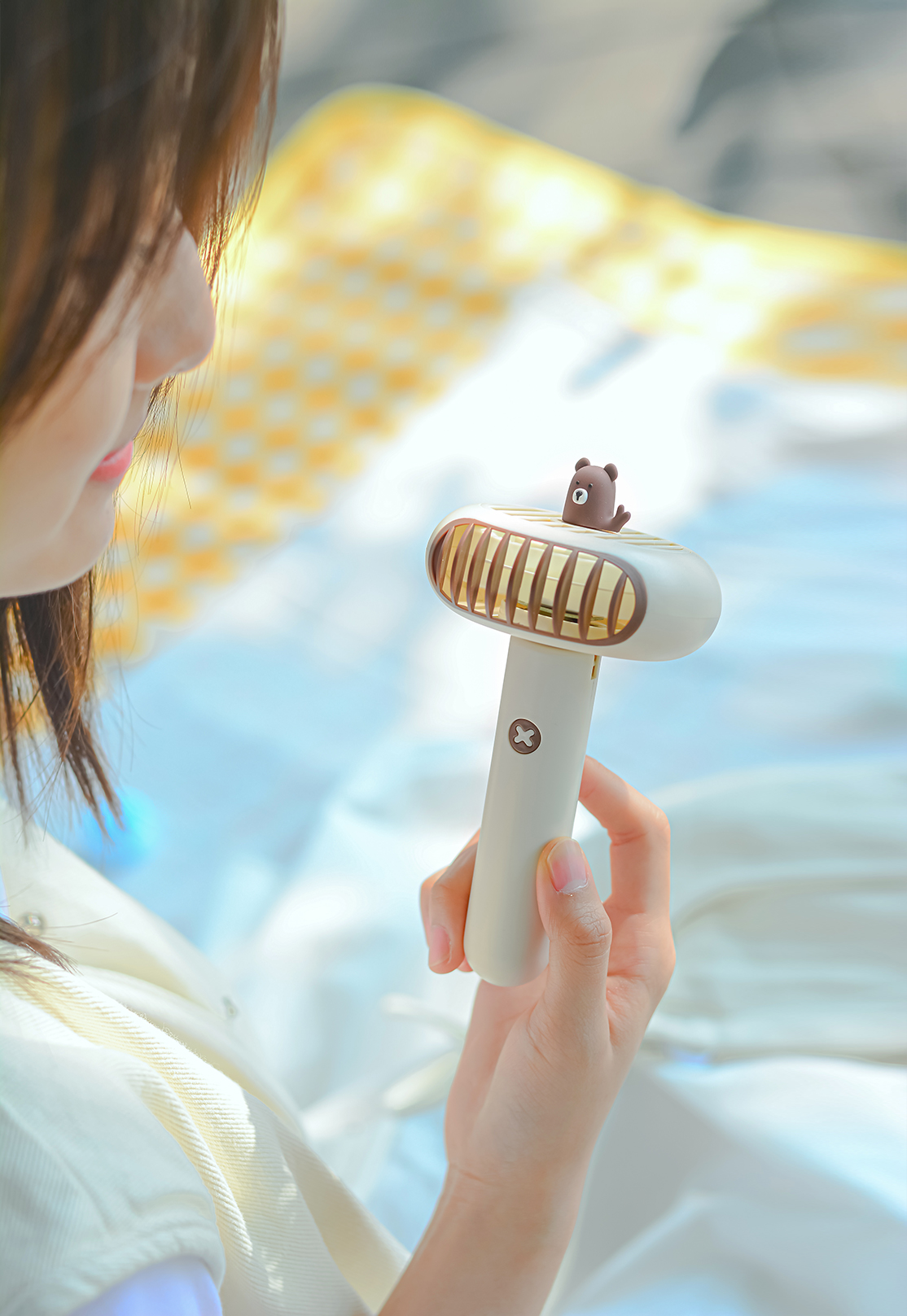 Carry it out, desktop application, cute and interesting，