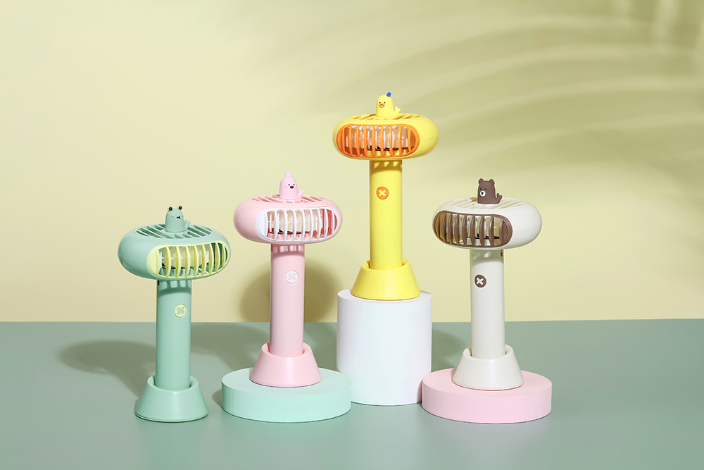 Carry it out, desktop application, cute and interesting，