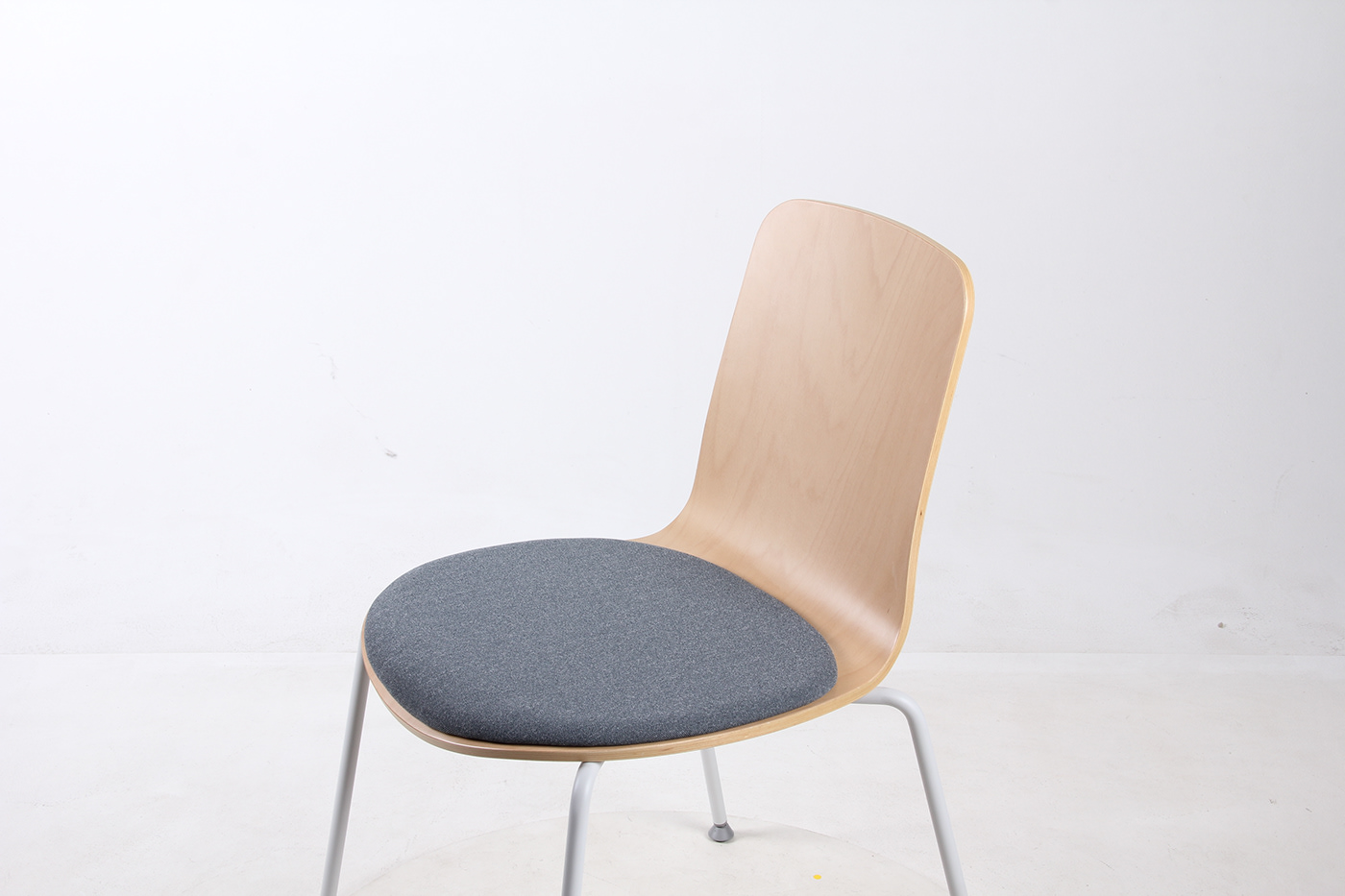 chair，Dining area，Simplicity，