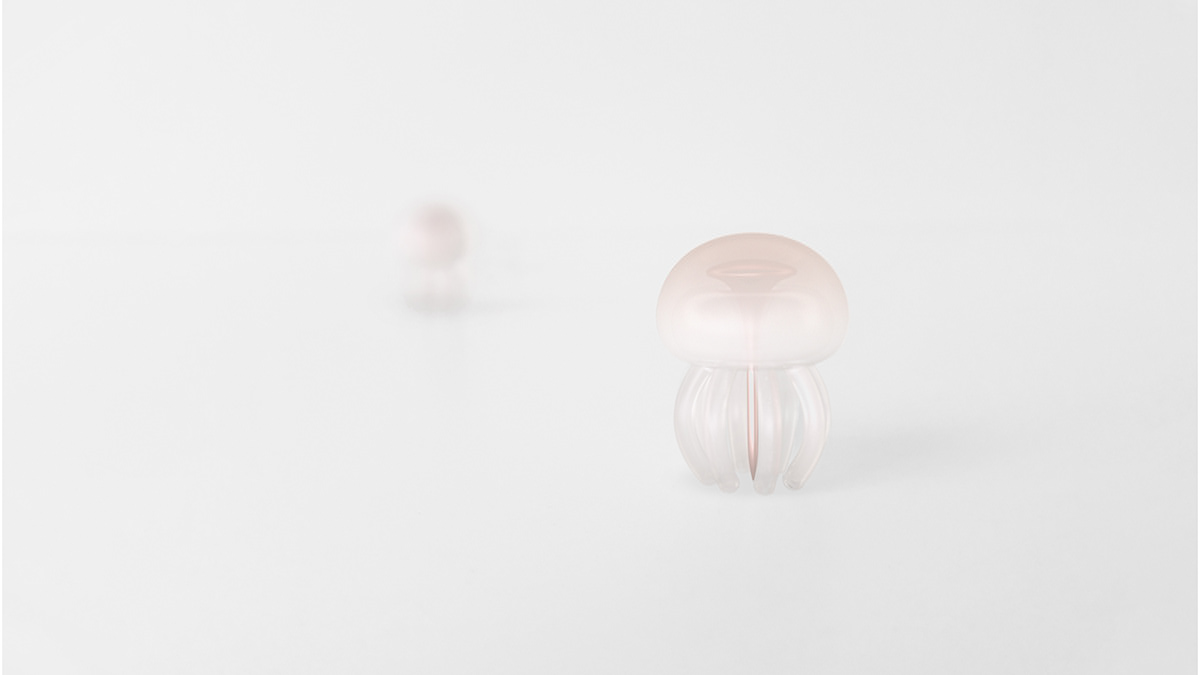 transparent，thumbtack，office，stable，