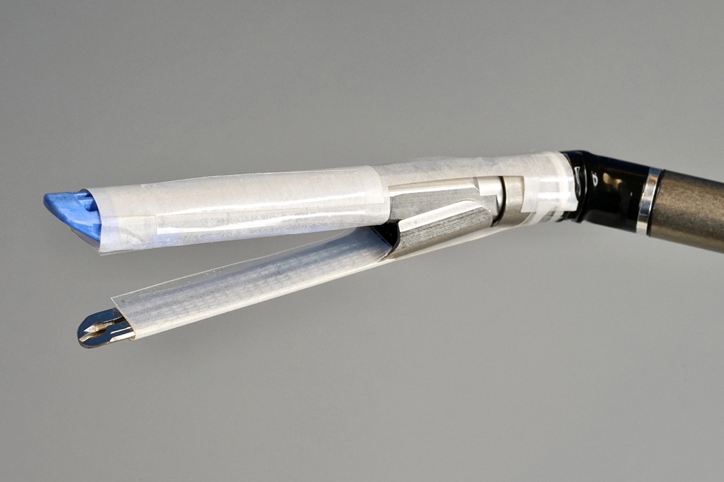 Origami，chair，Table，Water cup，headset，shoes，