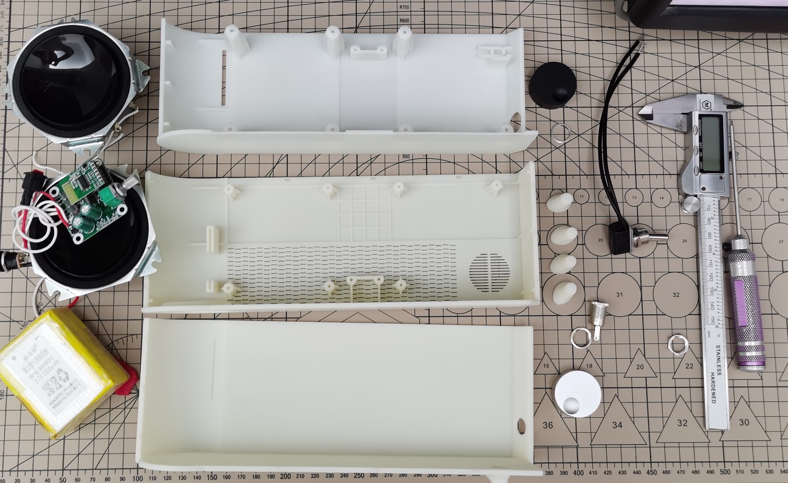 Bluetooth Speaker ，Retro，Rationalism，