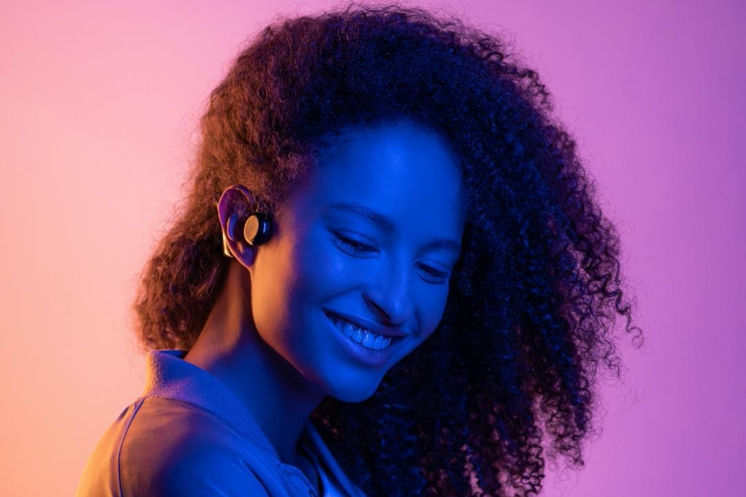 headset，Bluetooth，Bone conduction technology，black，