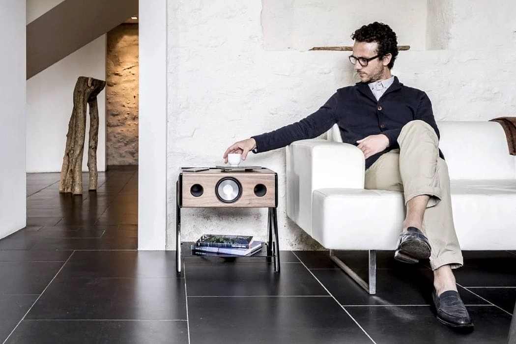 Table，furniture，speaker，multi-function，