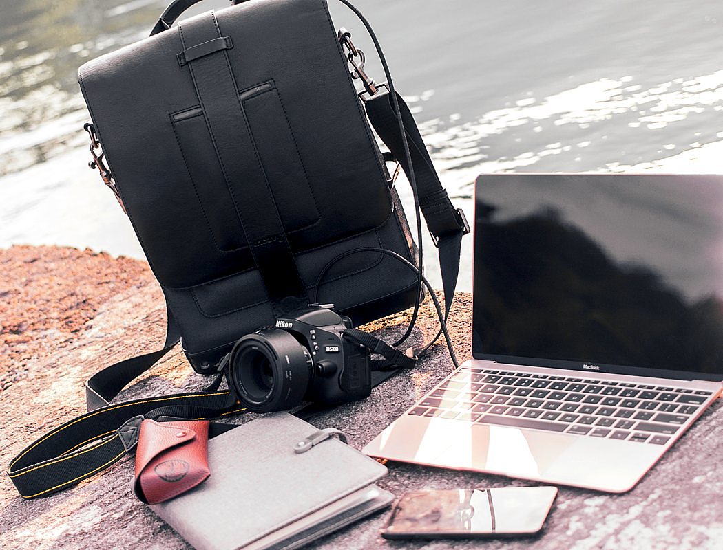 knapsack，solar energy，Charger，Canvas leather，Receive，
