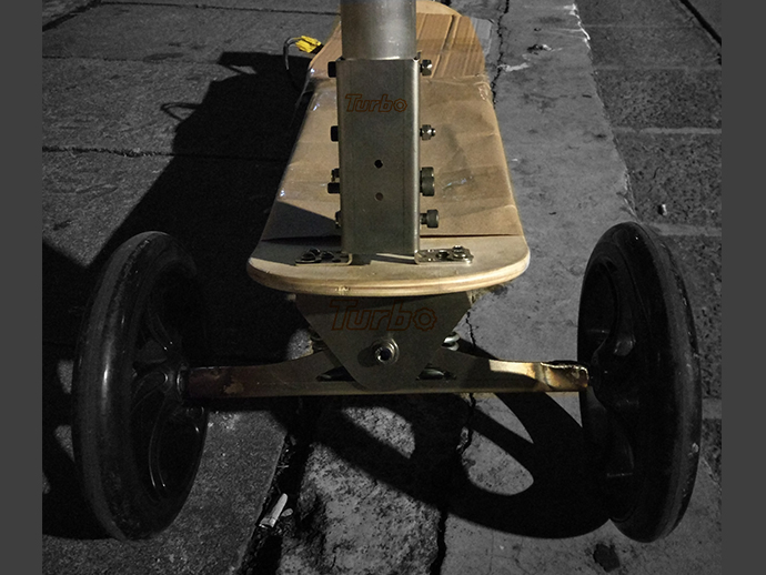 Roll steering，Electric skateboard，Reverse three rounds，Lightweight，