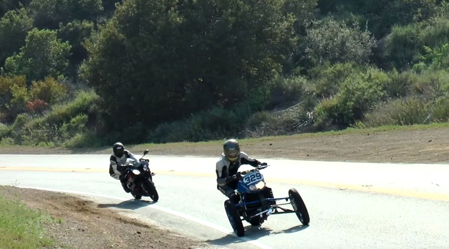 Roll steering，Electric skateboard，Reverse three rounds，Lightweight，