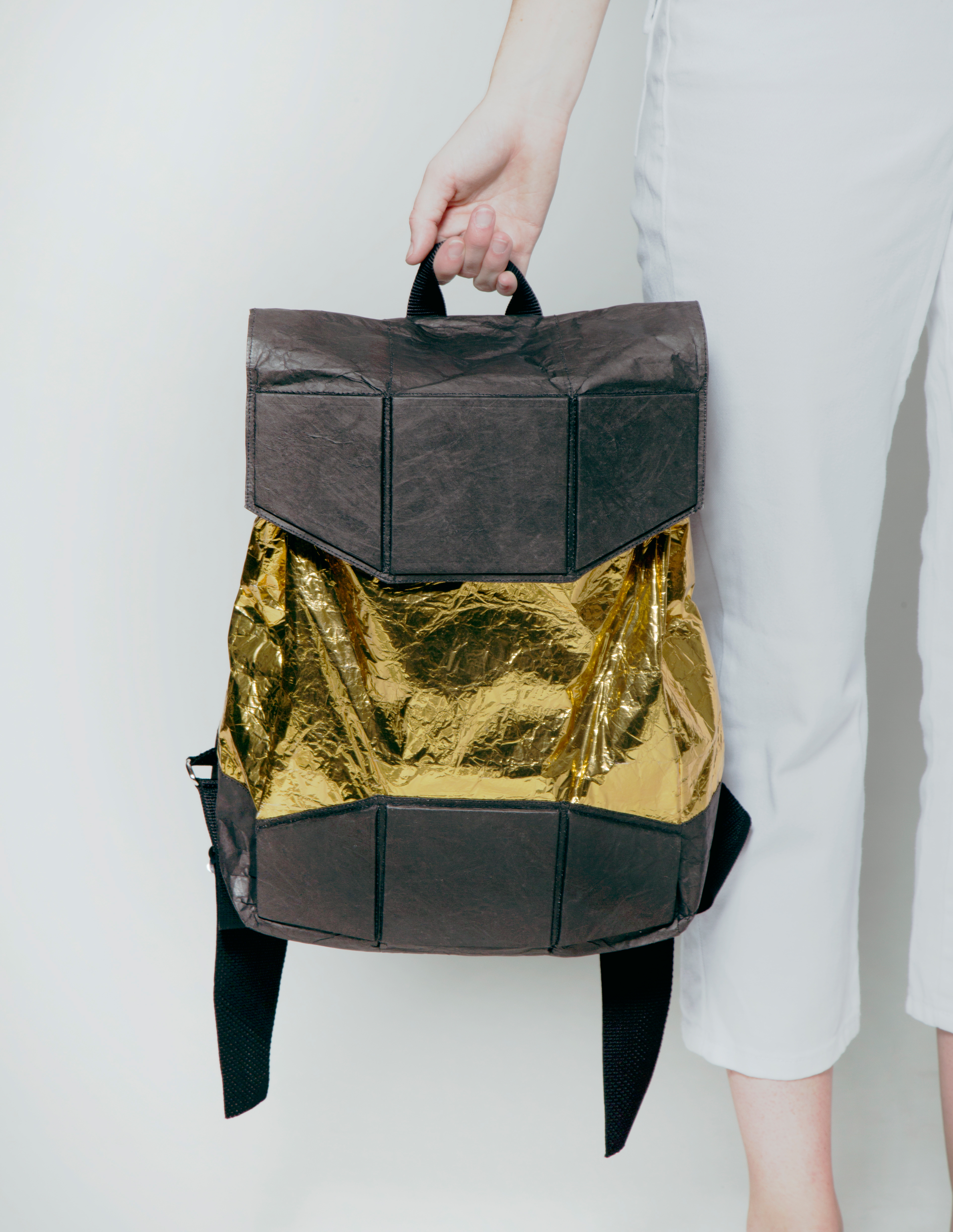 knapsack，Apollo，concept，golden，