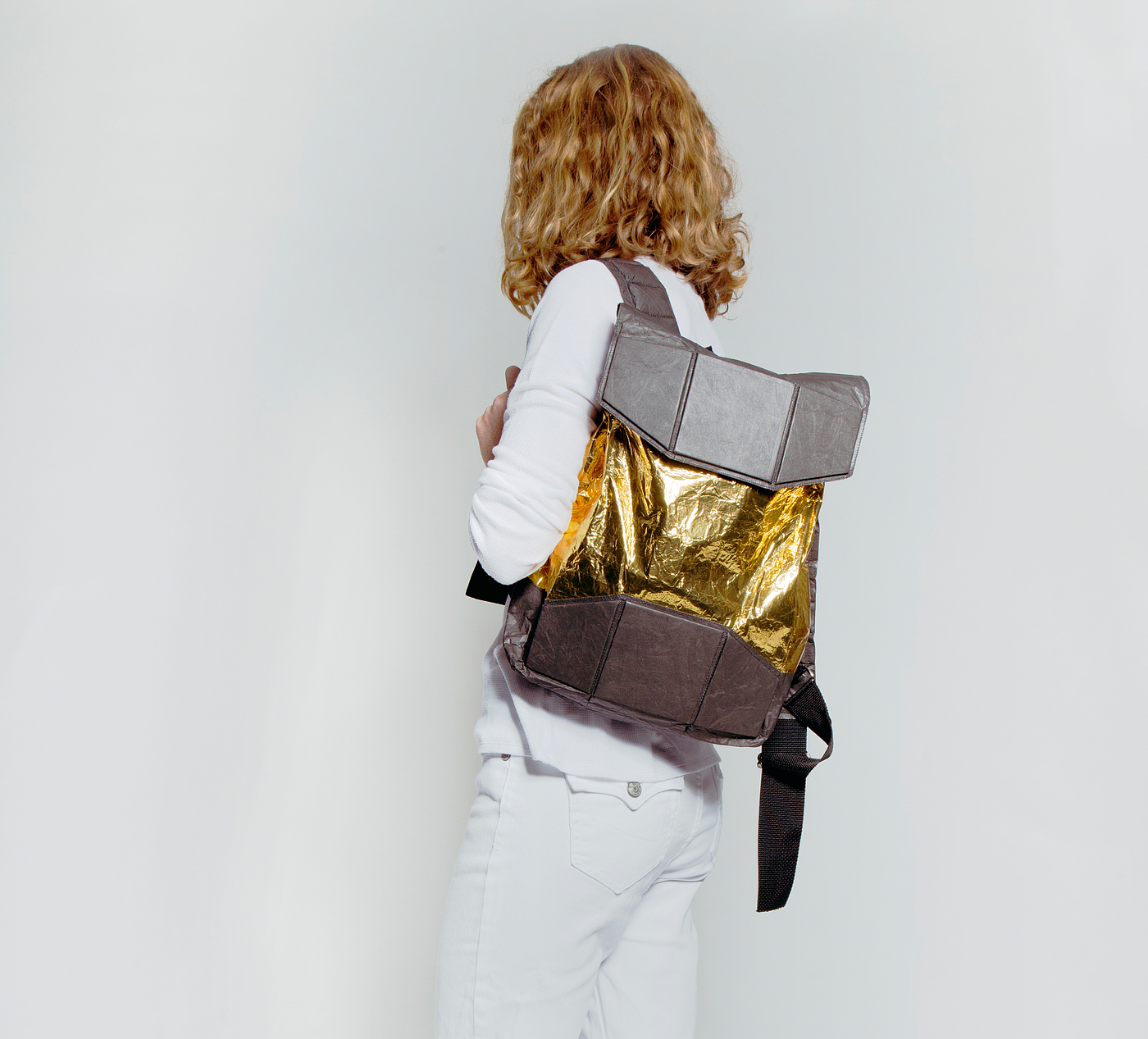 knapsack，Apollo，concept，golden，