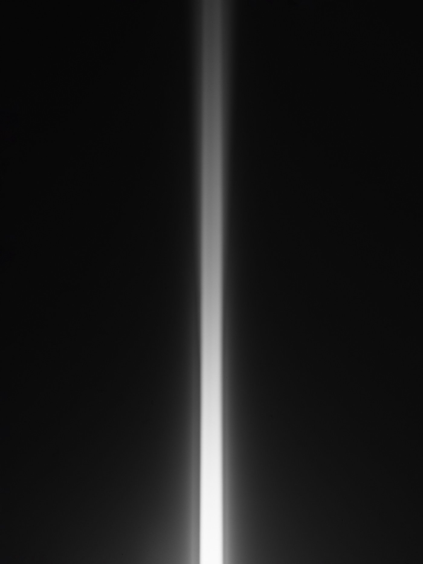 lighting，light beam，vertical，