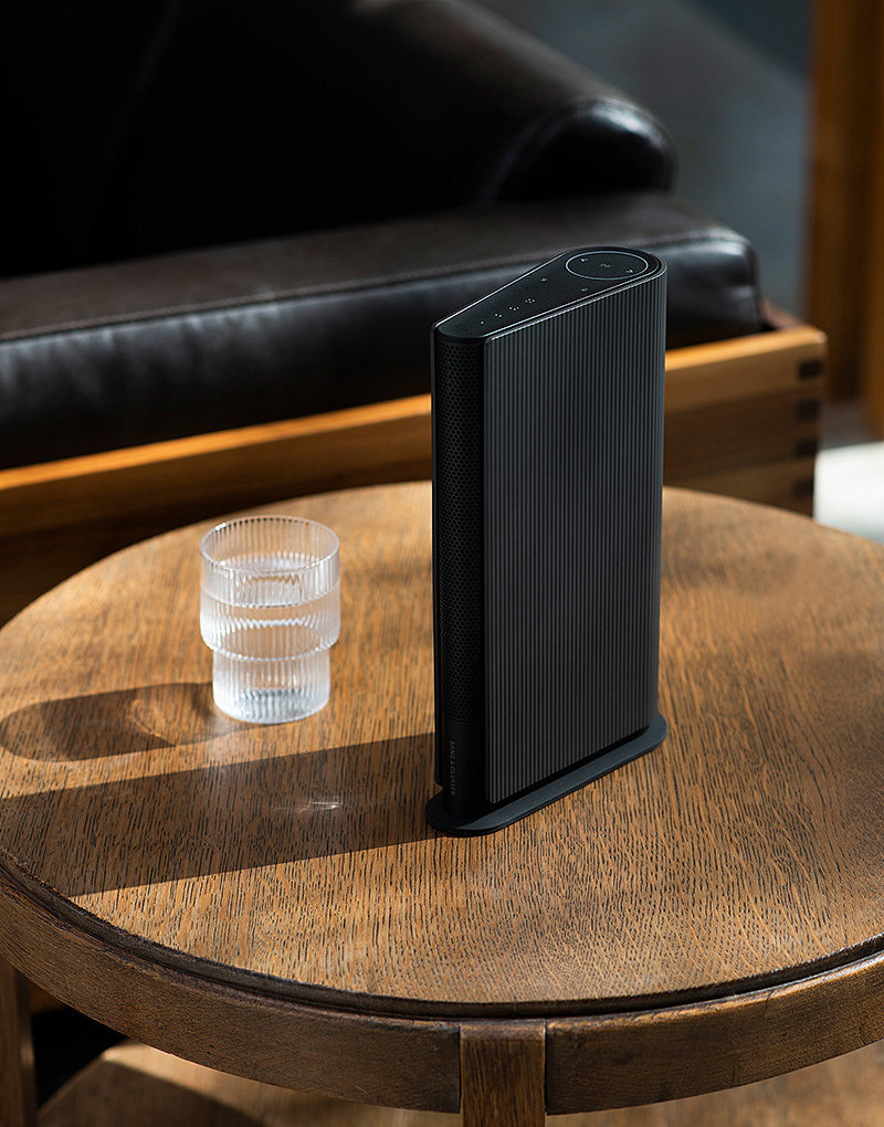 Beosound Emerge，speaker，book，knitting，aluminium，