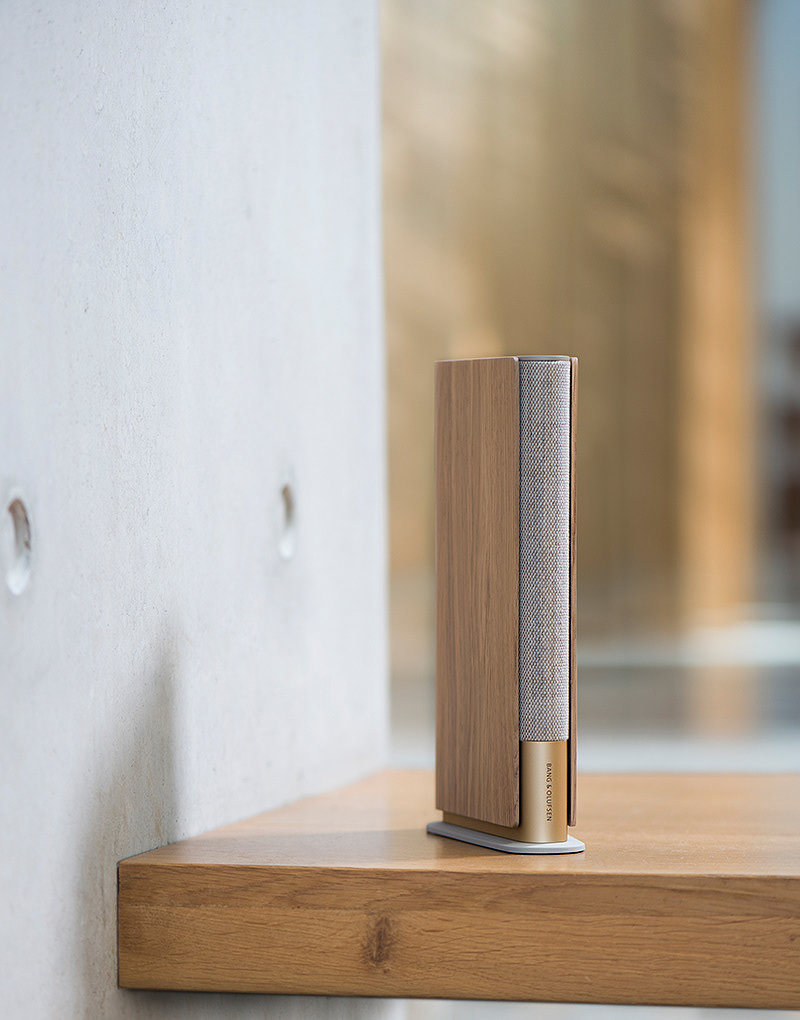 Beosound Emerge，speaker，book，knitting，aluminium，