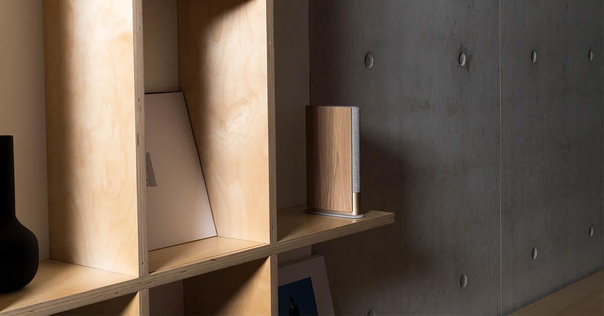 Beosound Emerge，speaker，book，knitting，aluminium，