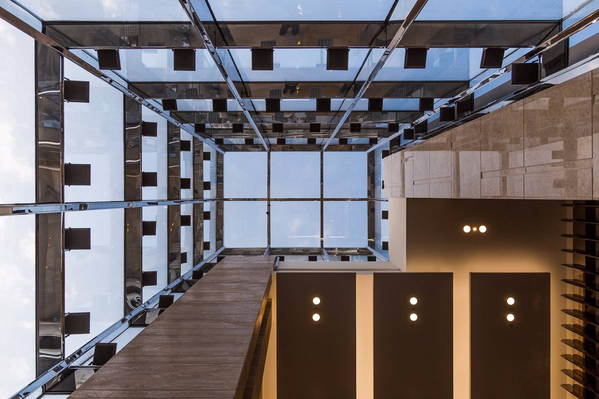 space，Sales center，