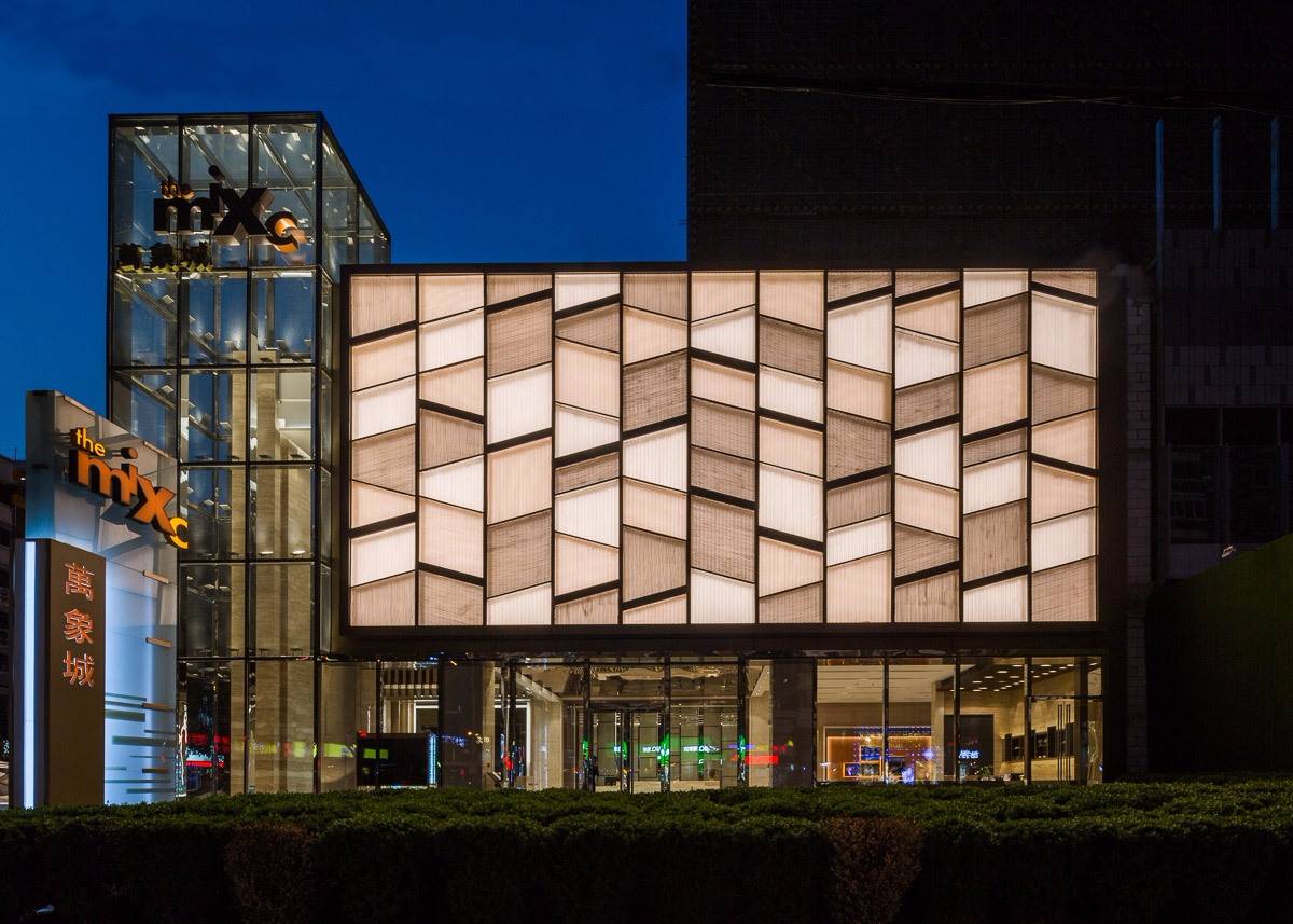 space，Sales center，