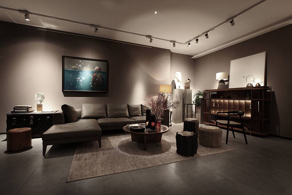 space，Display sales，