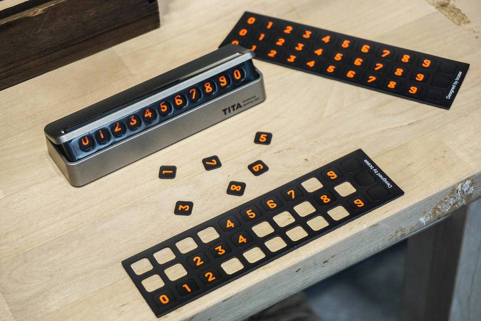 Car perimeter，science and technology，originality，Parking number plate，