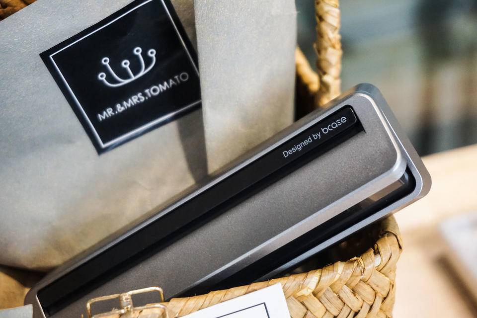 Car perimeter，science and technology，originality，Parking number plate，