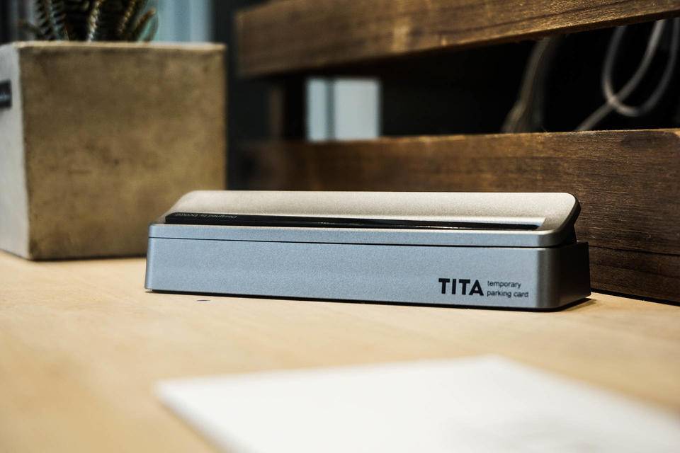 Car perimeter，science and technology，originality，Parking number plate，