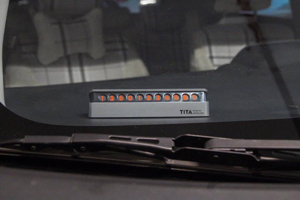 Car perimeter，science and technology，originality，Parking number plate，