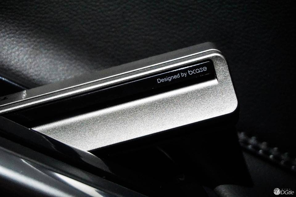 Car perimeter，science and technology，originality，Parking number plate，