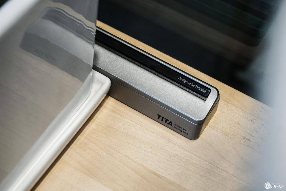 Car perimeter，science and technology，originality，Parking number plate，