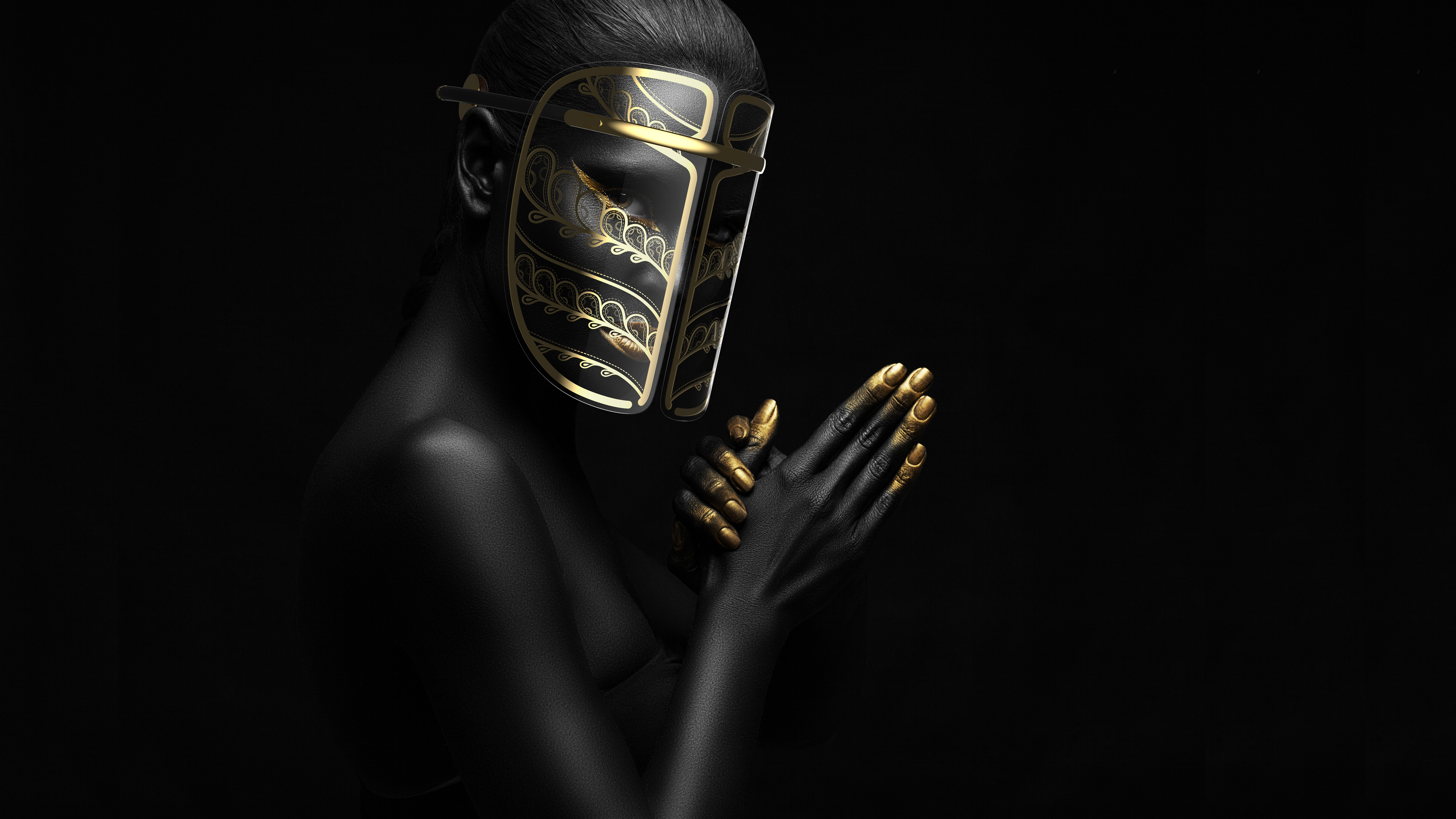 Face dressing, beauty instrument, beauty mask，