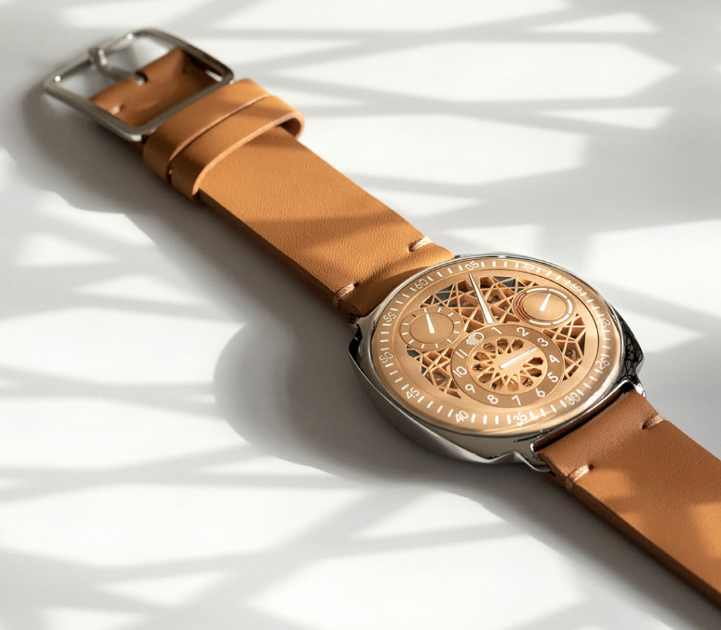 Wrist watch，Titanium metal，mechanical watch，brown，