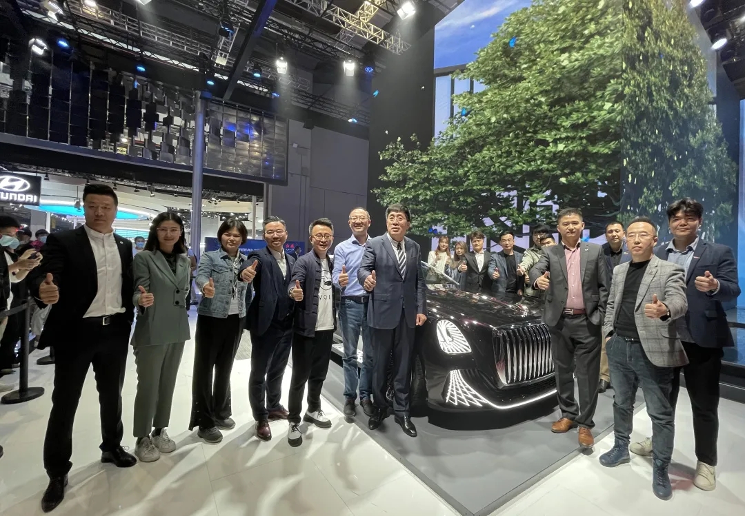 Red flag concept car，red flag，