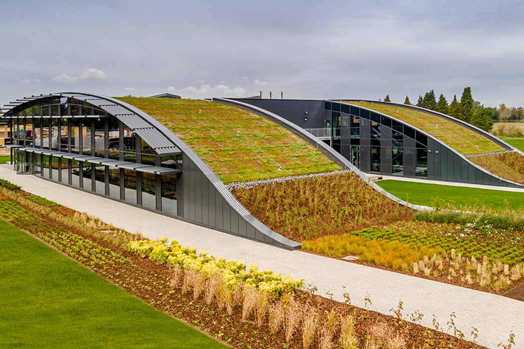 Office building?，sustainable，Architecture，Green roof，