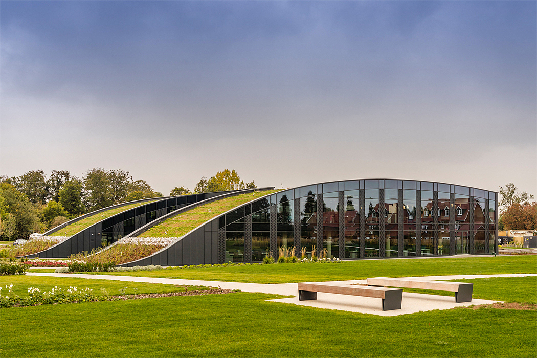 Office building?，sustainable，Architecture，Green roof，