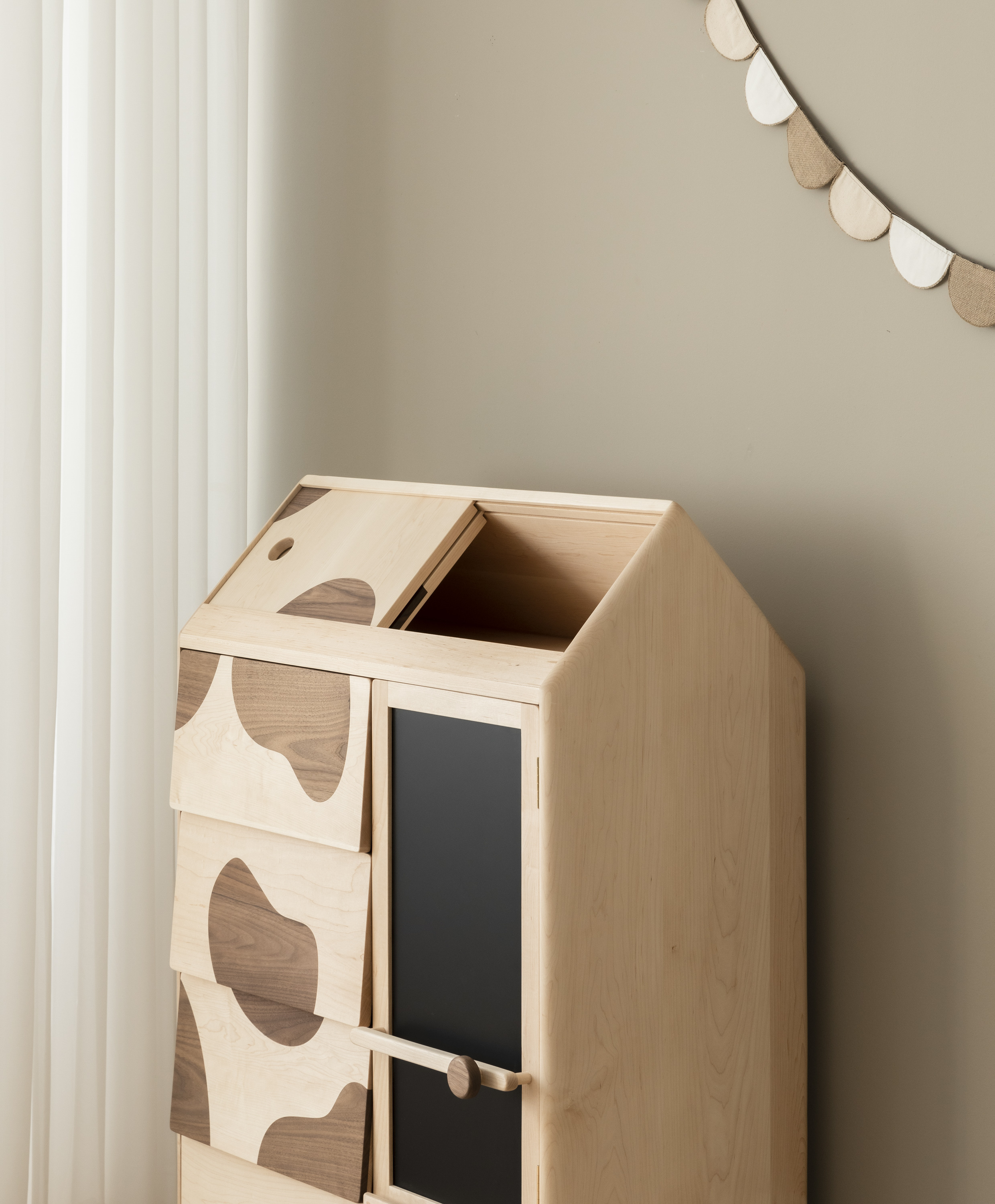 wardrobe，wardrobe，Bucket cabinet，Bucket cabinet，Children's wardrobe，Children's furniture，Children's wardrobe，Original design，Children's furniture，furniture design ，Original design，Solid wood furniture，furniture design ，Solid wood furniture，