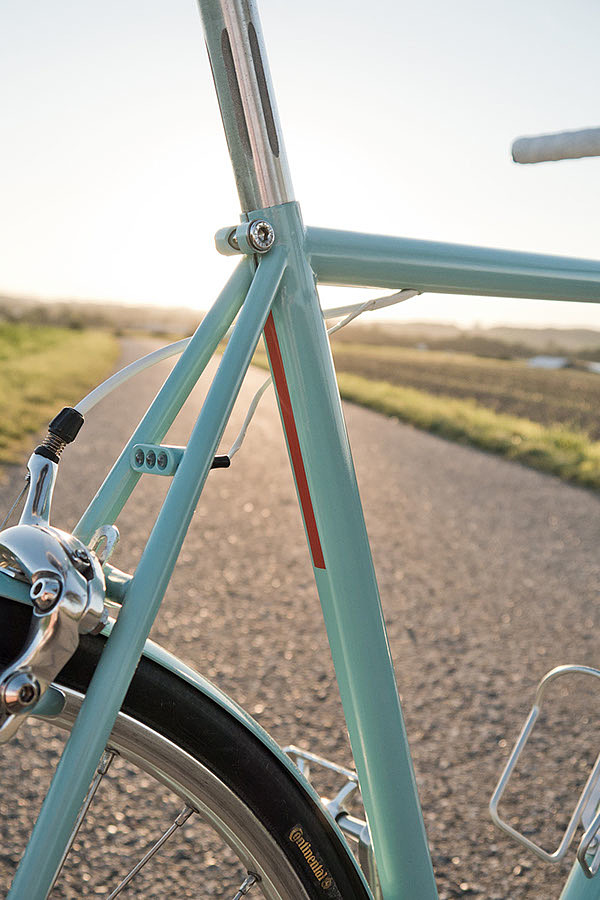 Bicycle，Component details，Light blue，automative lighting，