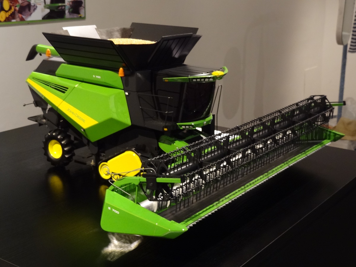 vehicle，Harvester，Model，Production process，