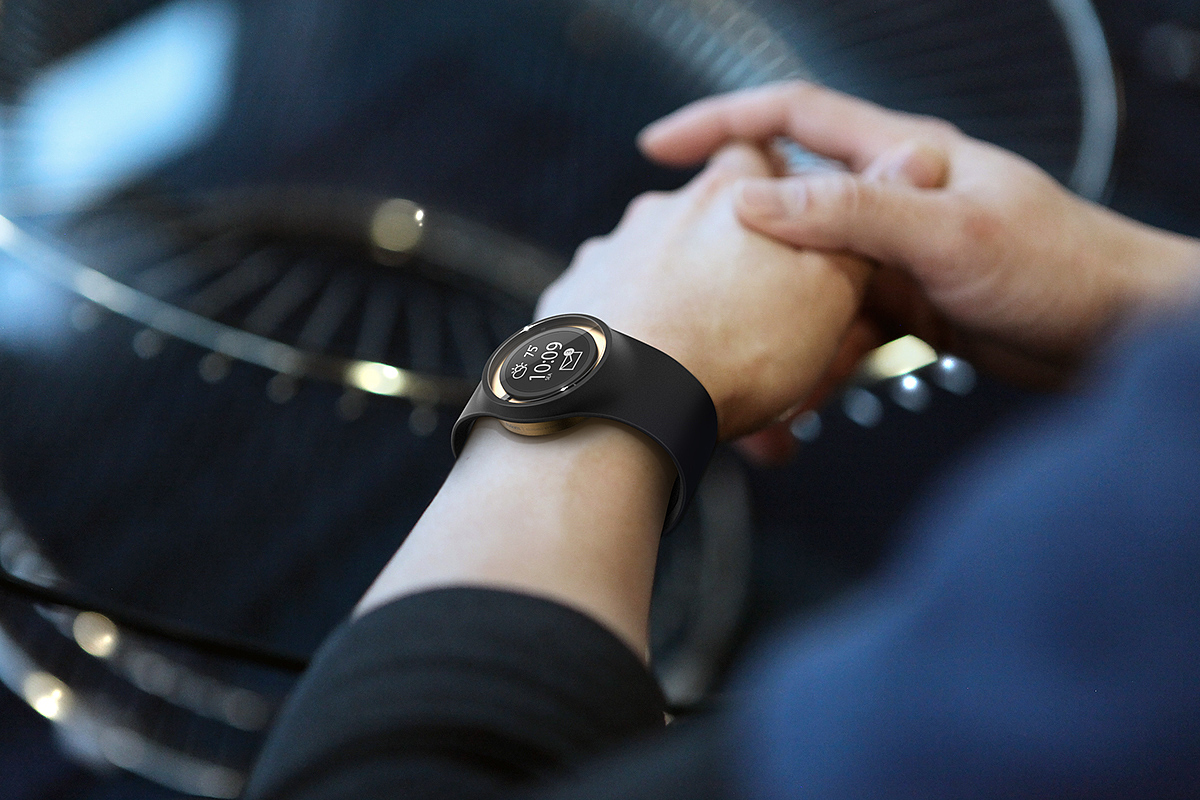 Intelligent Watch，AXIOMA，fashion，modern stylish，wireless，payment，