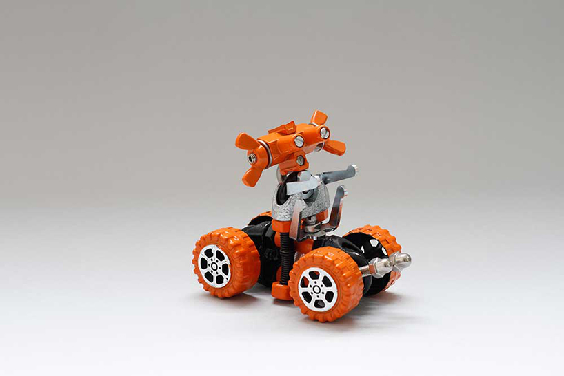 spare parts，assemble，Tiny Robots ，The OFFBITS，