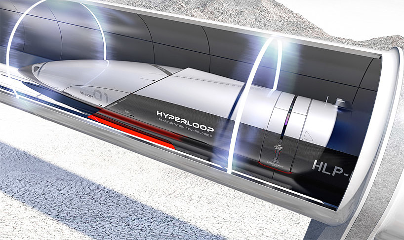 Concept train，No need to stop，speeding，train，