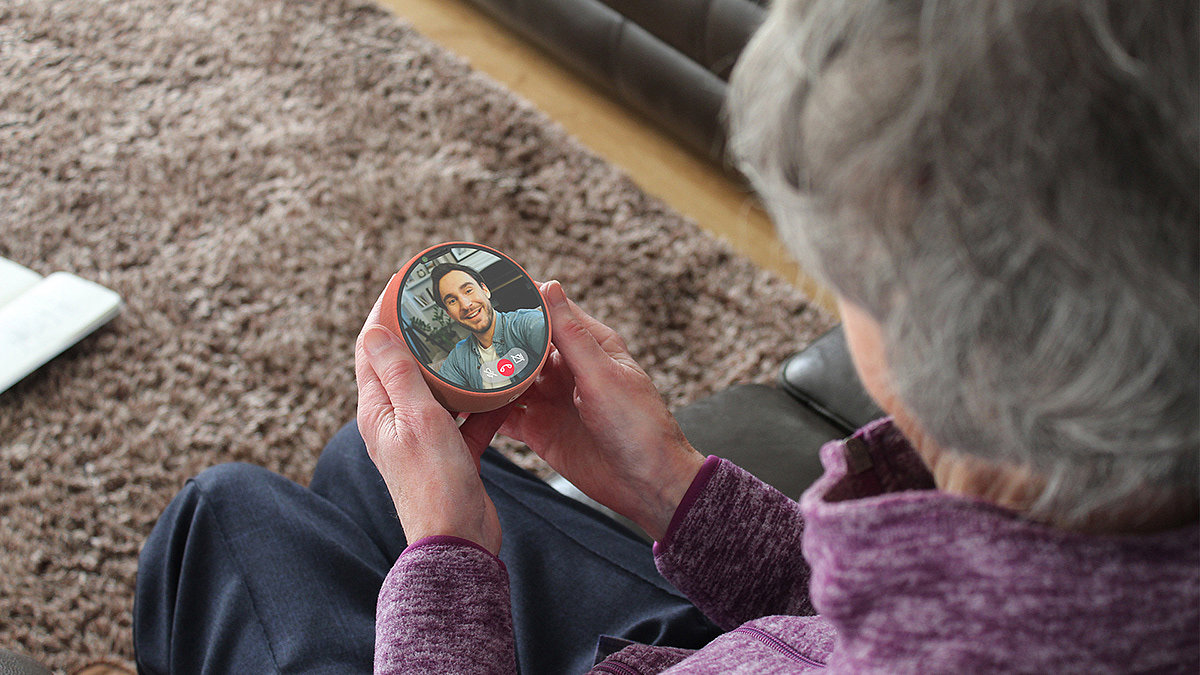 intelligence，equipment，the elderly，google，