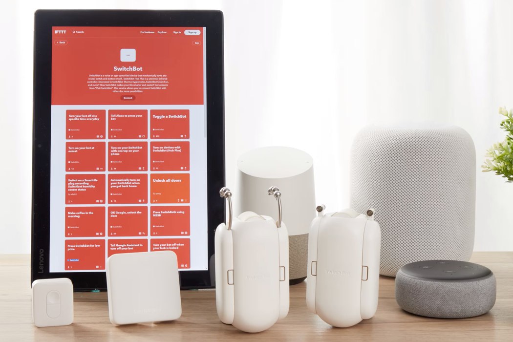 window curtains，intelligence，sensor，white，